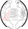 SUBAR 26690KC020 Brake Shoe Set
